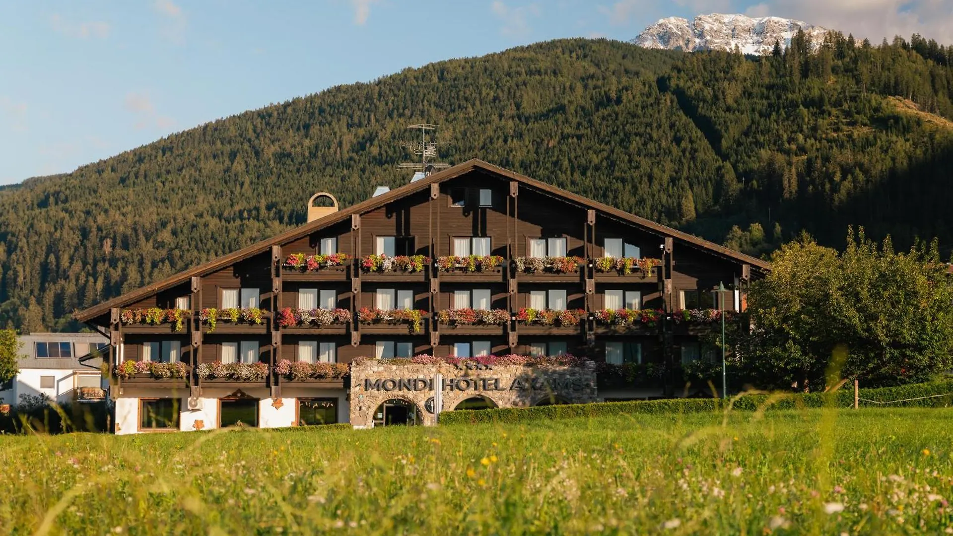 Mondi Hotel Axams 4*,